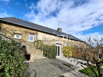 Maison - 92 m² - 5 pièces