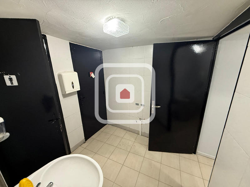 Maison - 642 m² - 14 pièces