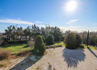 Demeure - 435 m² - 13 pièces