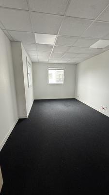 Bureau - 235 m²