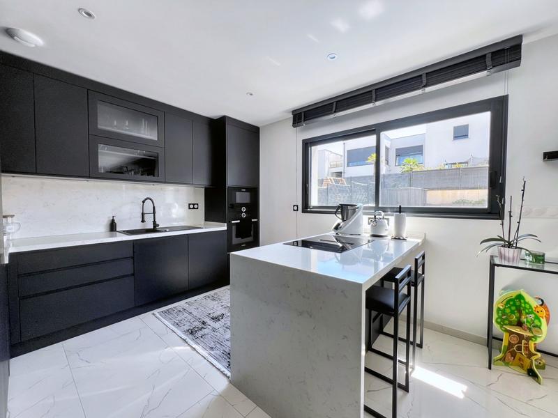 Maison contemporaine - 149 m² - 7 pièces