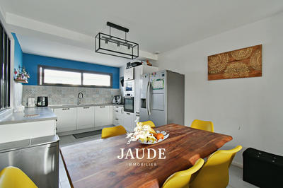 Maison - 121 m² - 5 pièces