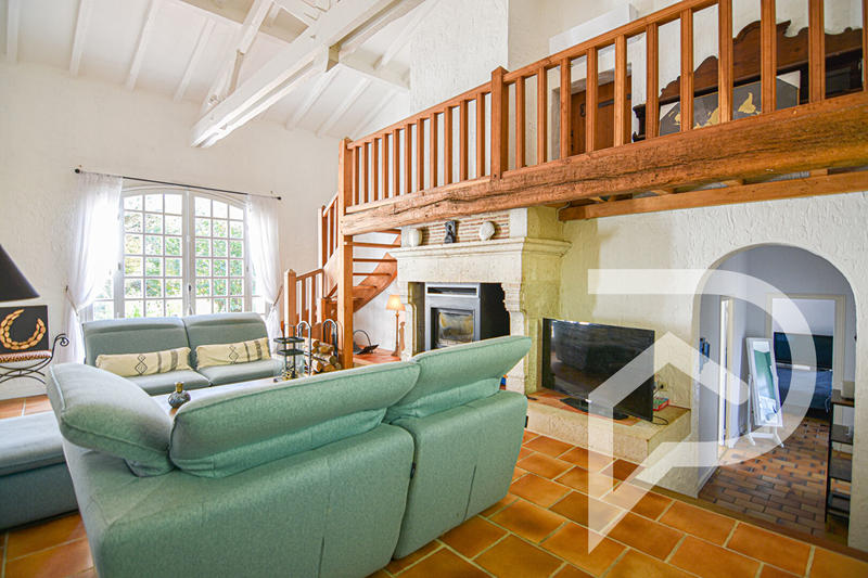 Maison - 185 m² - 6 pièces