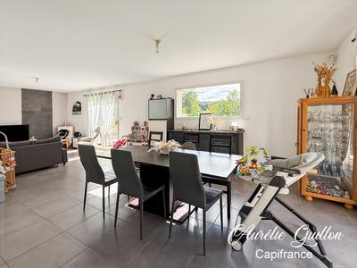 Maison - 135 m² - 6 pièces