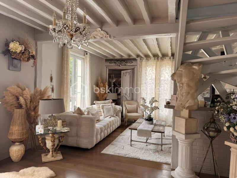 Propriété - 260 m² - 10 pièces