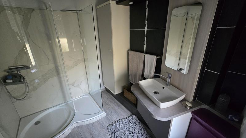 Appartement - 128 m² - 6 pièces