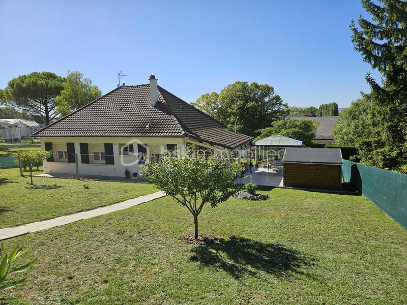 Maison traditionnelle - 162 m² - 7 pièces