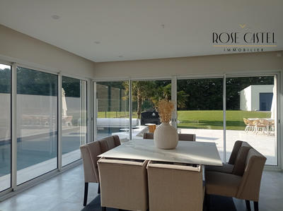 Maison contemporaine - 251 m² - 6 pièces