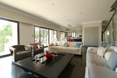 Villa - 360 m² - 7 pièces