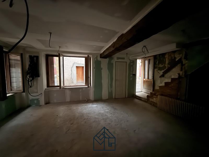 Maison - 95 m² - 6 pièces