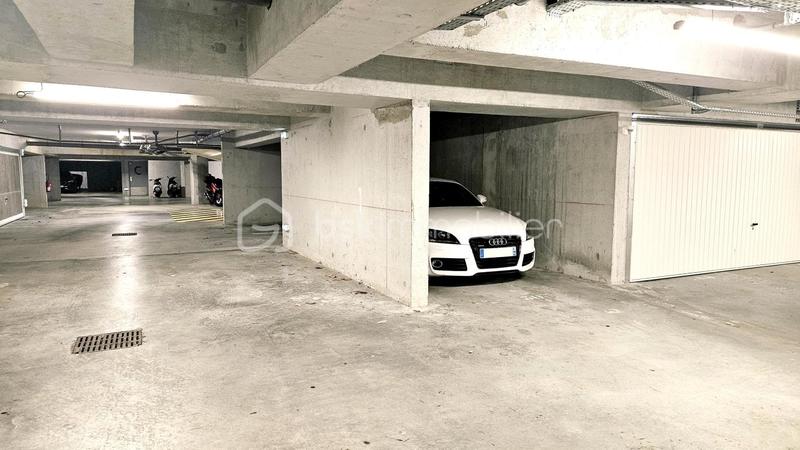 Parking - 13 m²