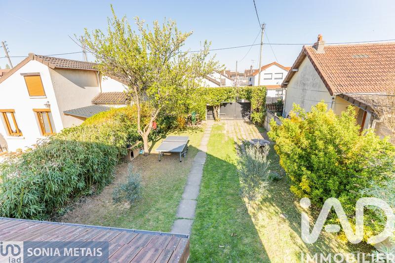 Maison - 98 m² - 6 pièces