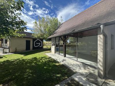 Maison traditionnelle - 150 m² - 5 pièces