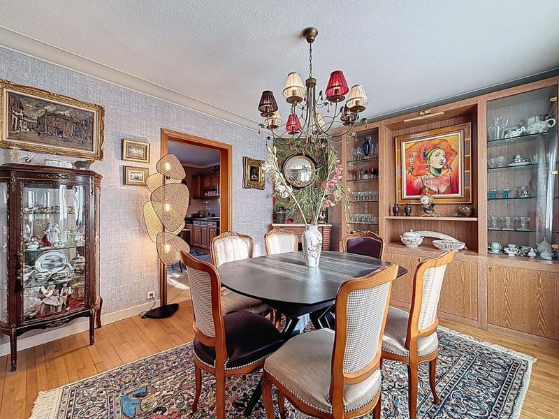 Maison - 166 m² - 7 pièces