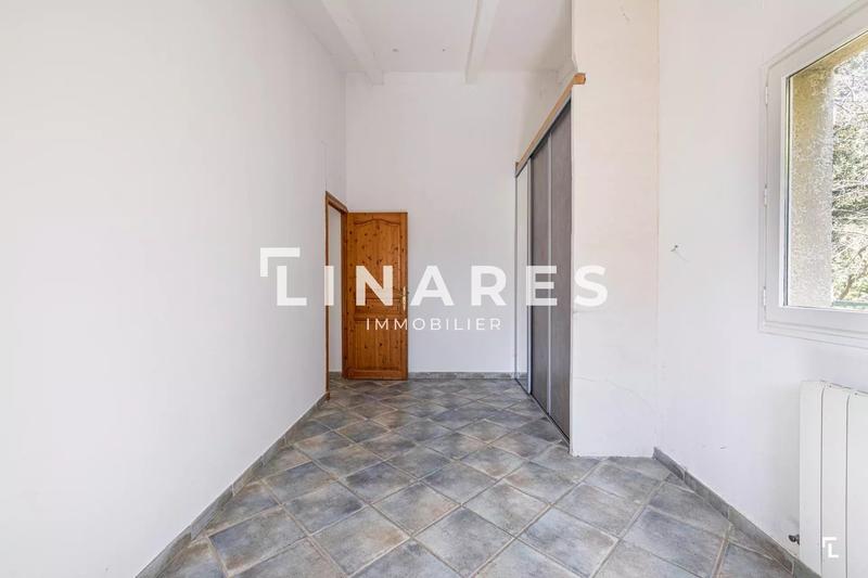 Maison - 300 m² - 7 pièces