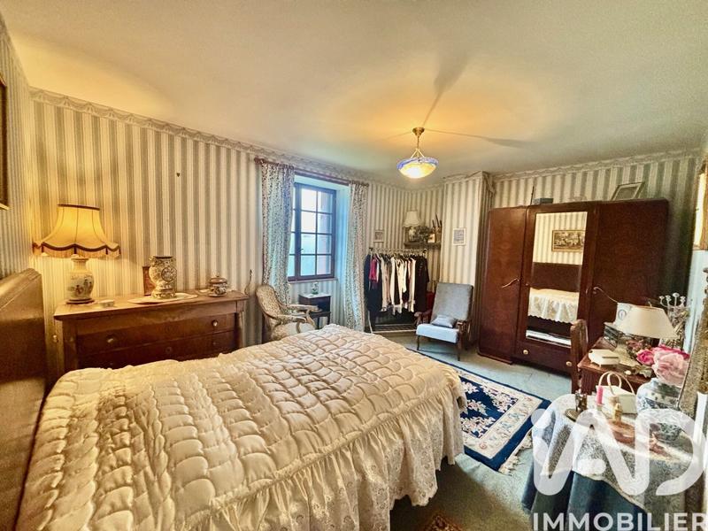 Maison - 192 m² - 7 pièces