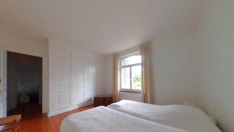 Propriété - 184 m² - 8 pièces