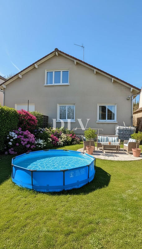 Maison - 170 m² - 9 pièces