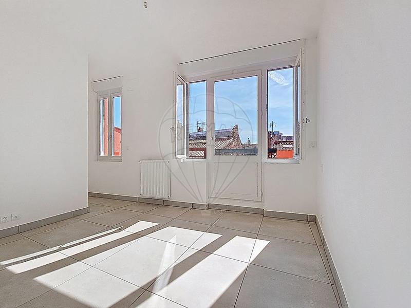 Immeuble - 243 m² - 8 pièces