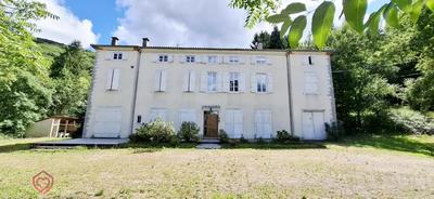 Château - 288 m² - 9 pièces