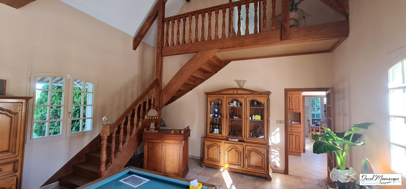 Villa - 438 m² - 11 pièces