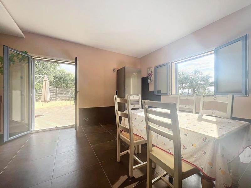 Maison - 253 m² - 5 pièces