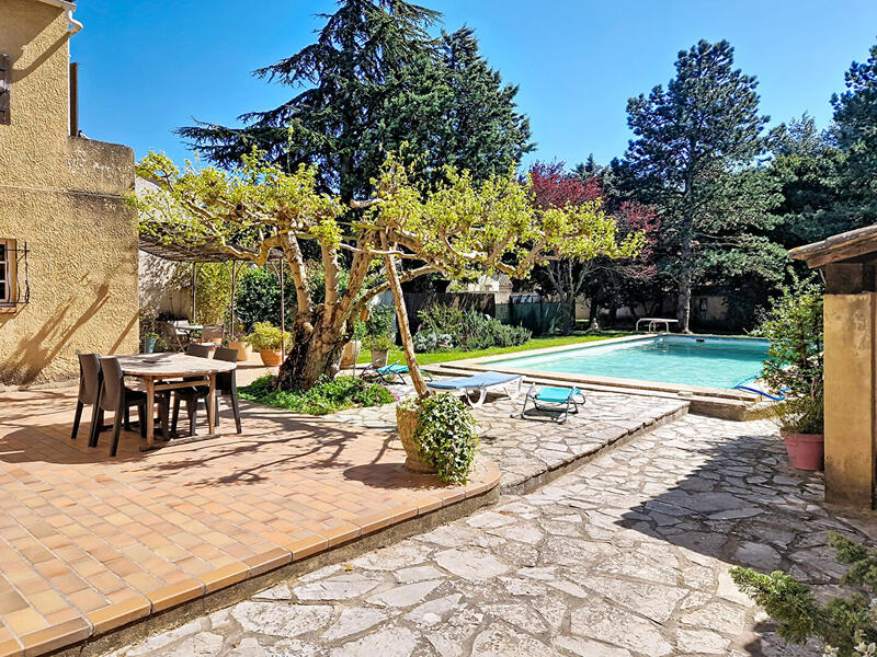 Maison - 111 m² - 4 pièces