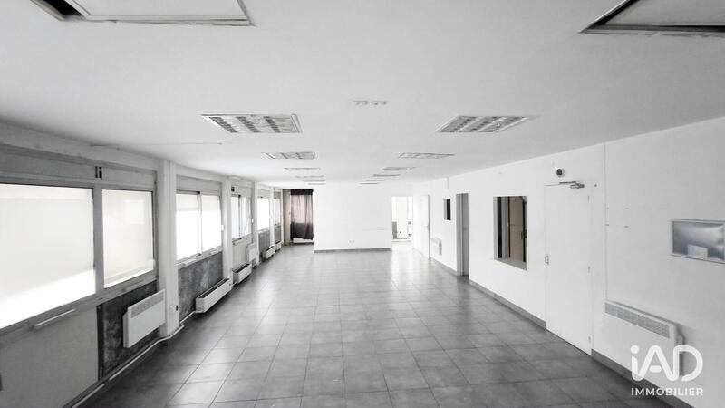 Local commercial - 115 m²