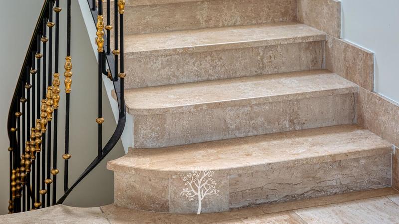 Maison - 278 m² - 7 pièces