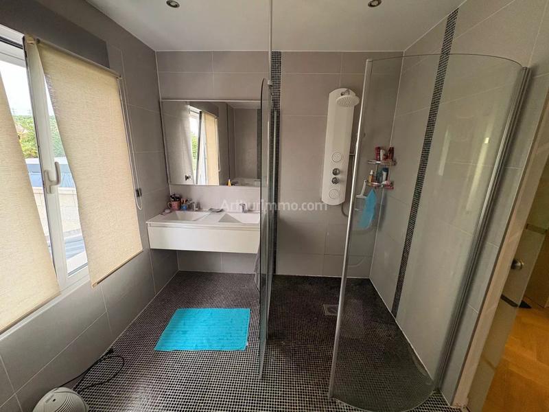 Maison - 174 m² - 8 pièces