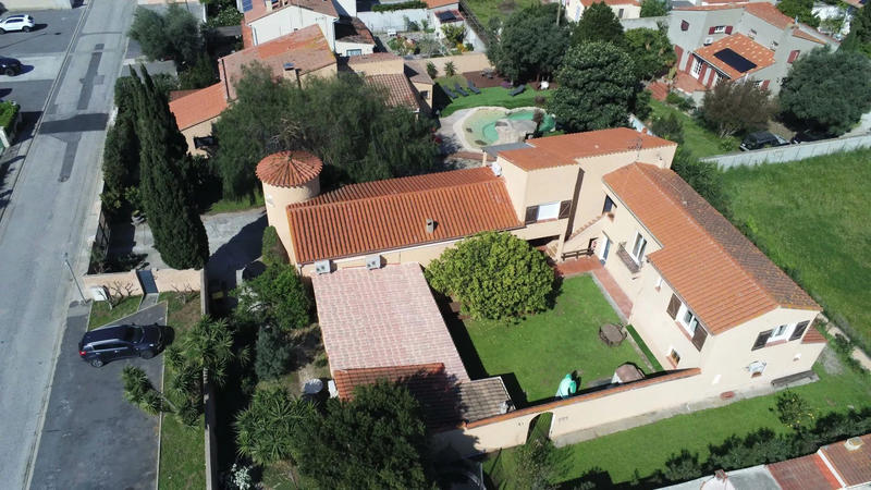 Mas - 536 m² - 16 pièces