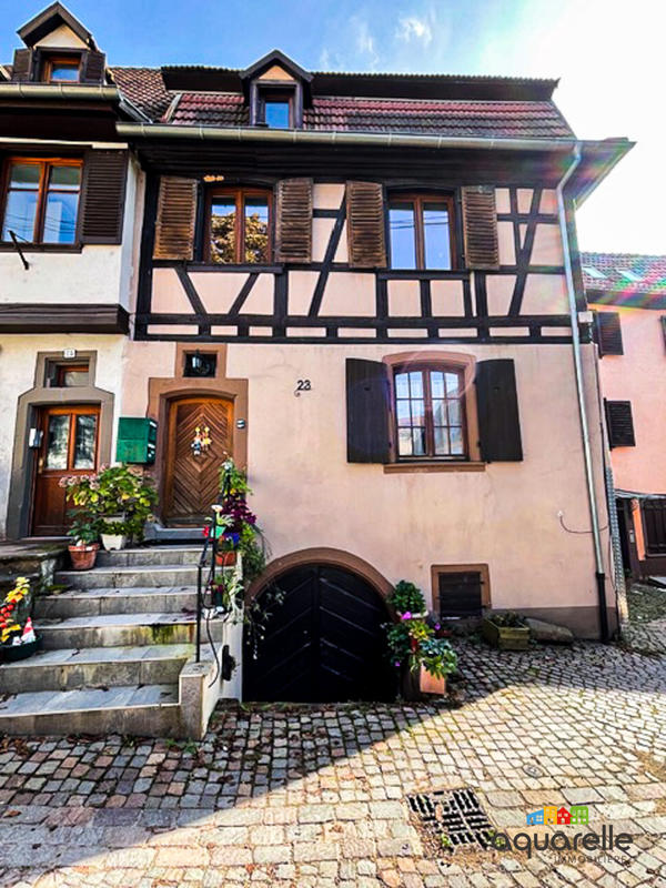 Maison - 182 m² - 9 pièces