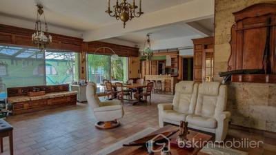 Appartement - 176 m² - 6 pièces