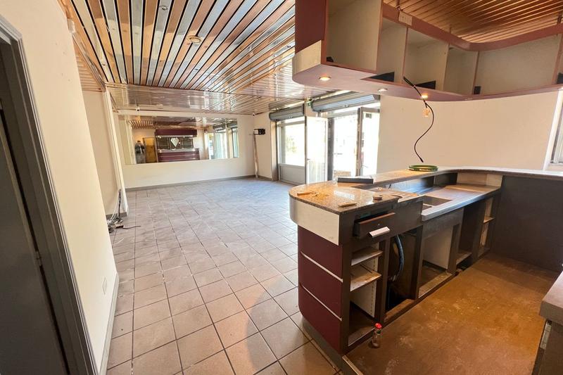 Local commercial - 93 m²