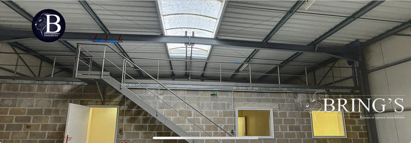 Local d'activités - 200 m²