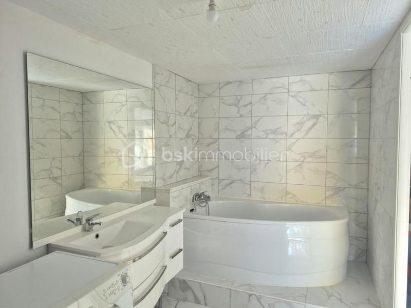 Maison - 96 m² - 4 pièces