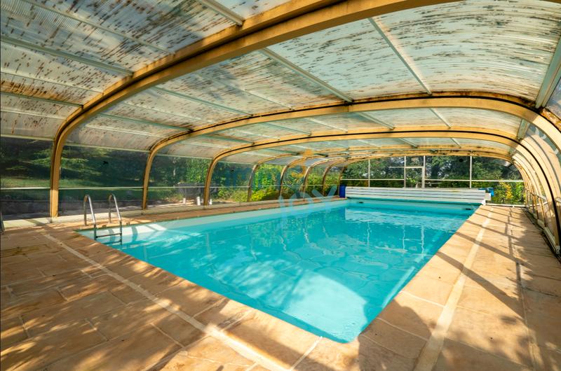 Propriété - 282 m² - 11 pièces