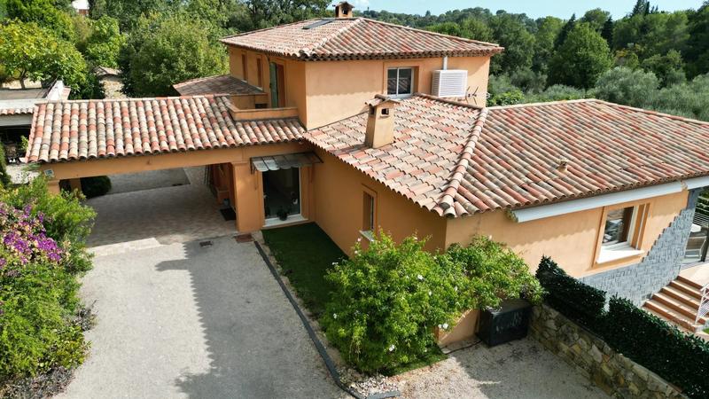 Villa - 210 m² - 7 pièces