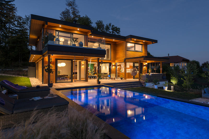 Villa - 300 m² - 7 pièces