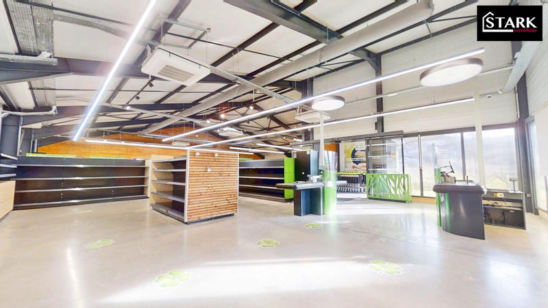 Local commercial - 436 m² - 4 pièces