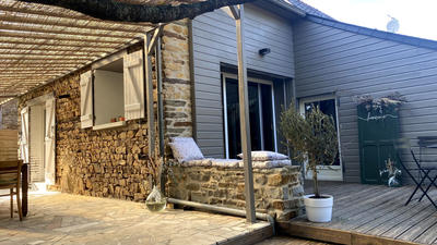 Propriété - 264 m² - 8 pièces