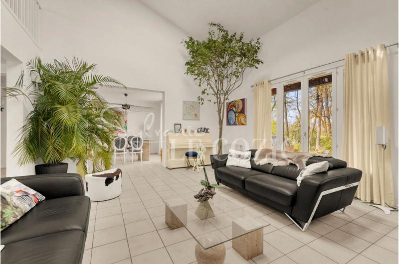 Maison - 174 m² - 7 pièces