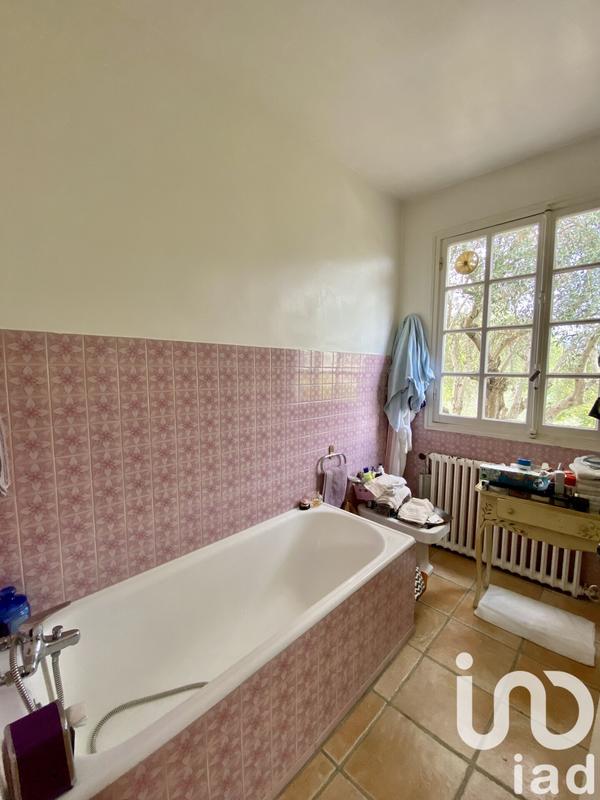 Maison - 220 m² - 7 pièces