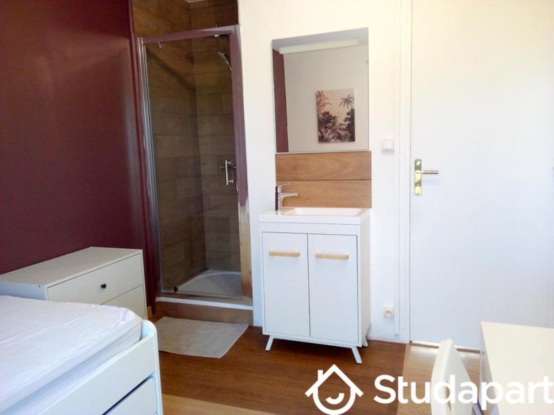 Chambre - 14 m² - 1 pièce