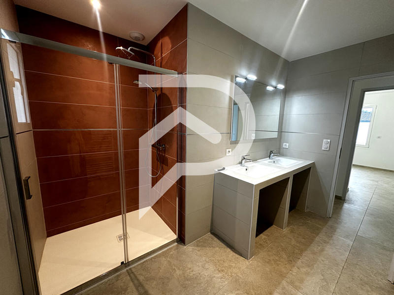 Maison - 108 m² - 4 pièces