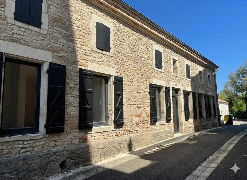 Maison - 300 m² - 5 pièces