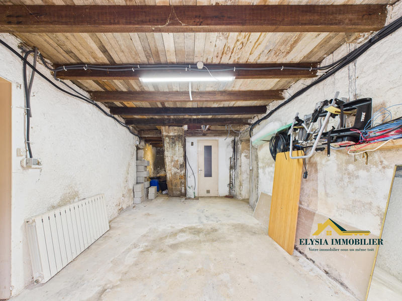 Maison - 232 m² - 2 pièces