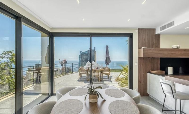 Villa - 235 m² - 6 pièces