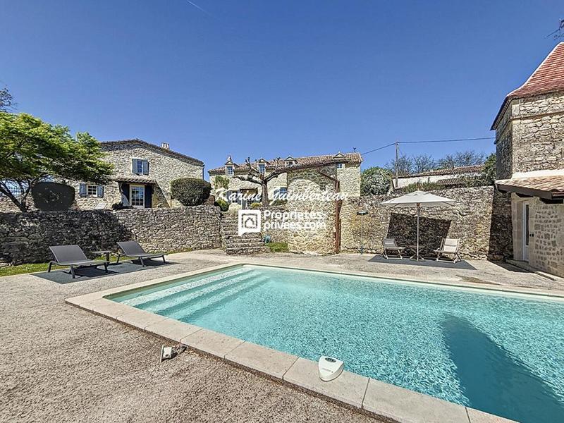 Longère - 256 m² - 7 pièces