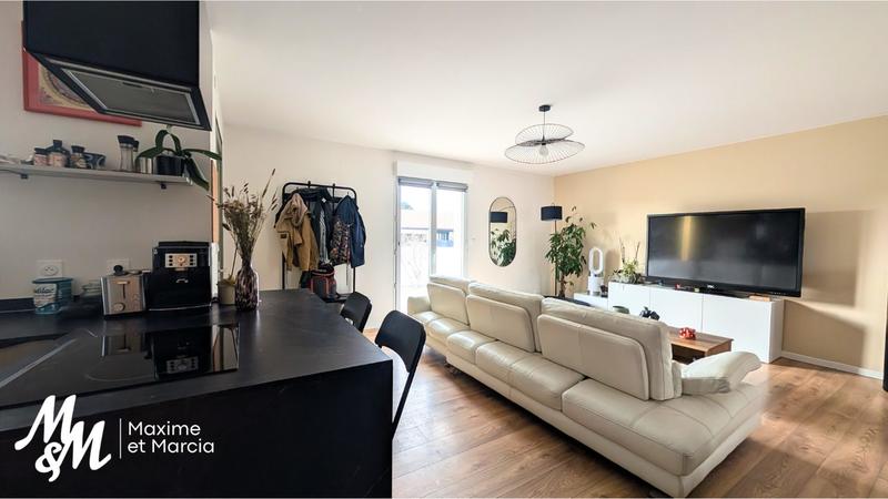 Maison - 99 m² - 5 pièces